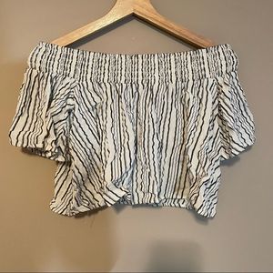 Kimchi Blue Off the Shoulder Crop‎ Top Sz XS